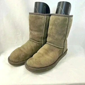 Ugg Boots‎ Australia Classic Mid Calf Womens Size 7 Fall Cold Weather Suede